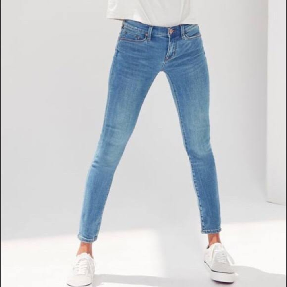 BDG Mid Rise Twig Jeans